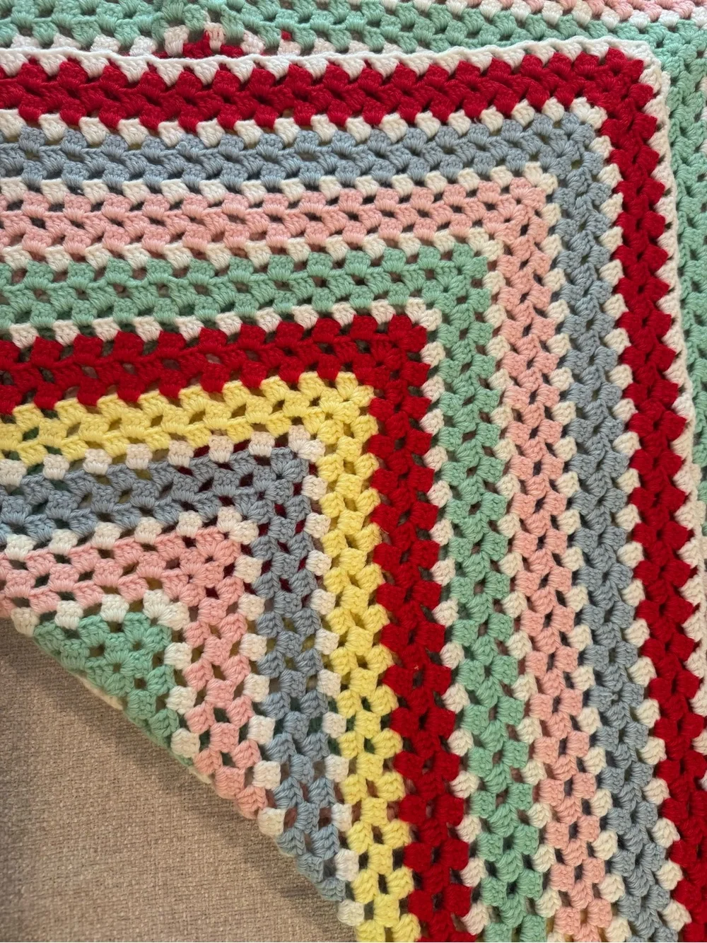 Vintage Crochet Afghan Granny Square‎ Lap Blanket Baby Blanket